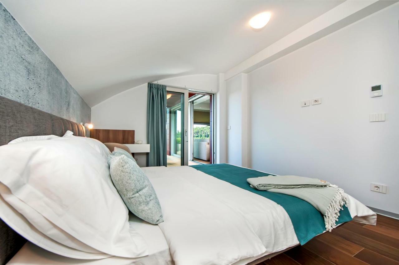 The Q Superior - A Penthouse With Jacuzzi And Sauna Rovinj Exterior photo